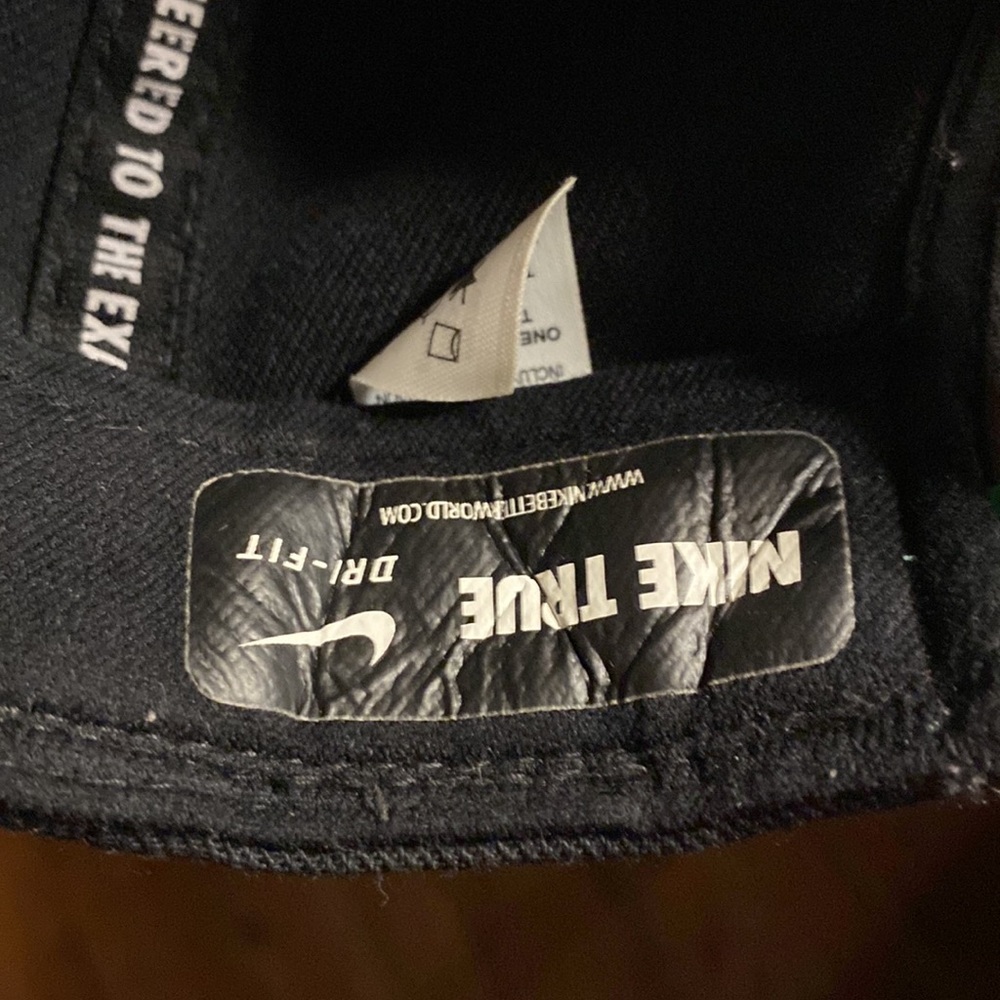 Nike true Sri-fit snap back hat - Picture 9 of 9